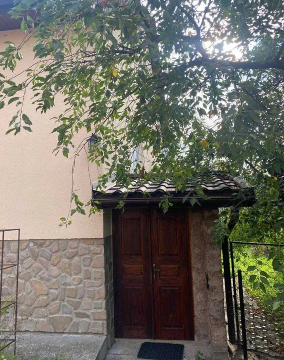 Дом, Старый Самбор: скважина, сад, гараж с подвалом, фото 5