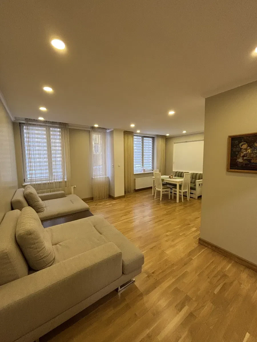 3-комнатная квартира в ЖК Комфорт Таун: кухня-студия 30 м², авторский проект