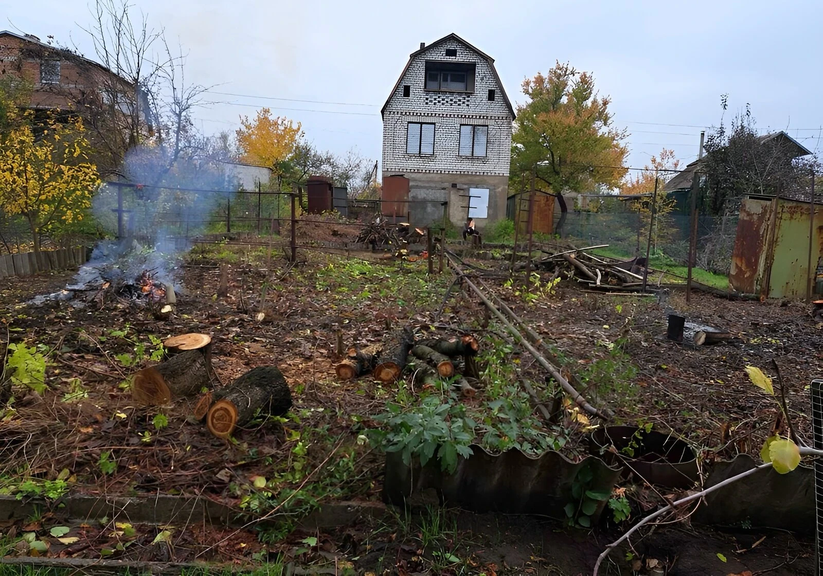 Будинок, Привільне (Запоріжжя): гараж у підвалі, 6 соток, охорона території - фото 1