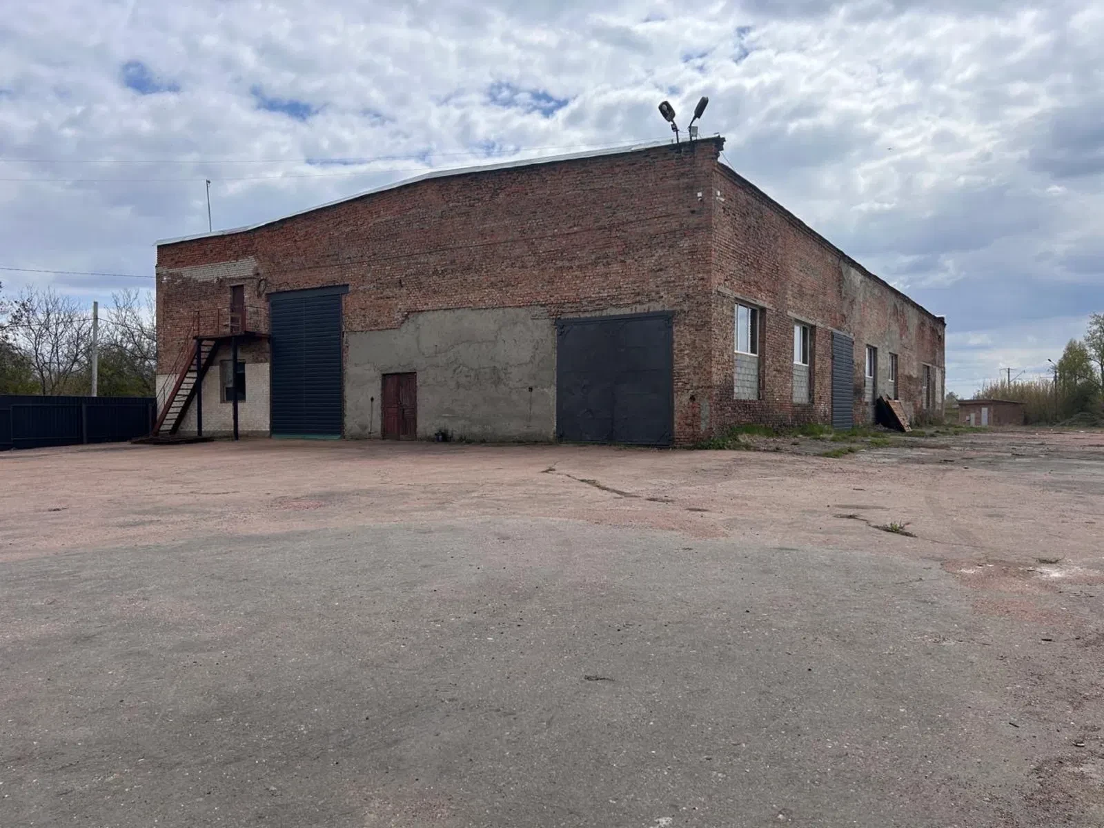 Склад, Конотоп: ангар 1300 м², підстанція 100 кВт, фото 2