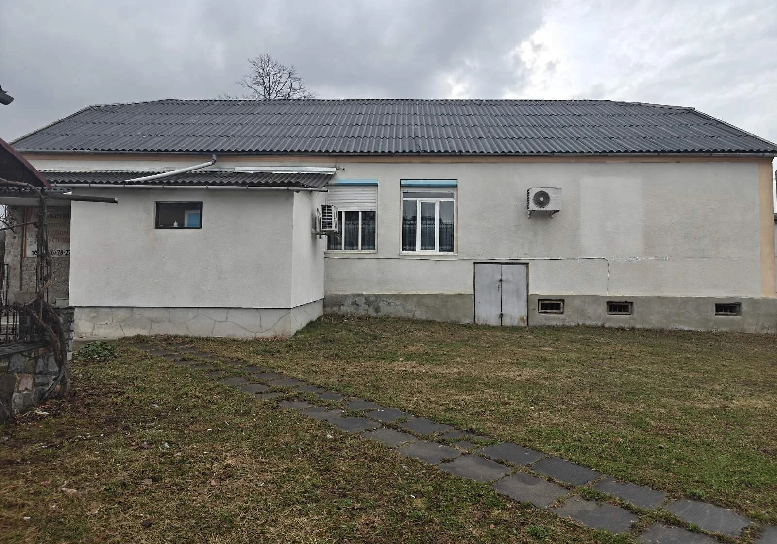 Спеціальне приміщення на Шевченка: діючий бізнес, окрема будівля