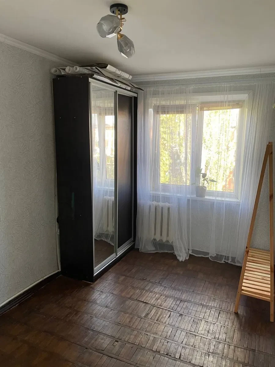 2-кімнатна квартира, Долгинцевський: косметичний ремонт, поруч парк