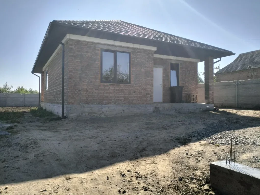 Дом, Писаревка: в центре села, кухня-студия - фото 1
