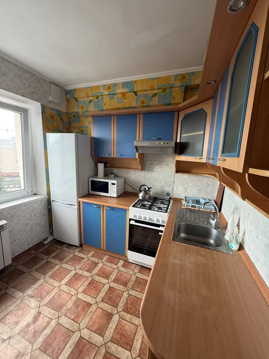 1-кімнатна квартира, Бровари: центр, додаткова кімната, торг - фото 1