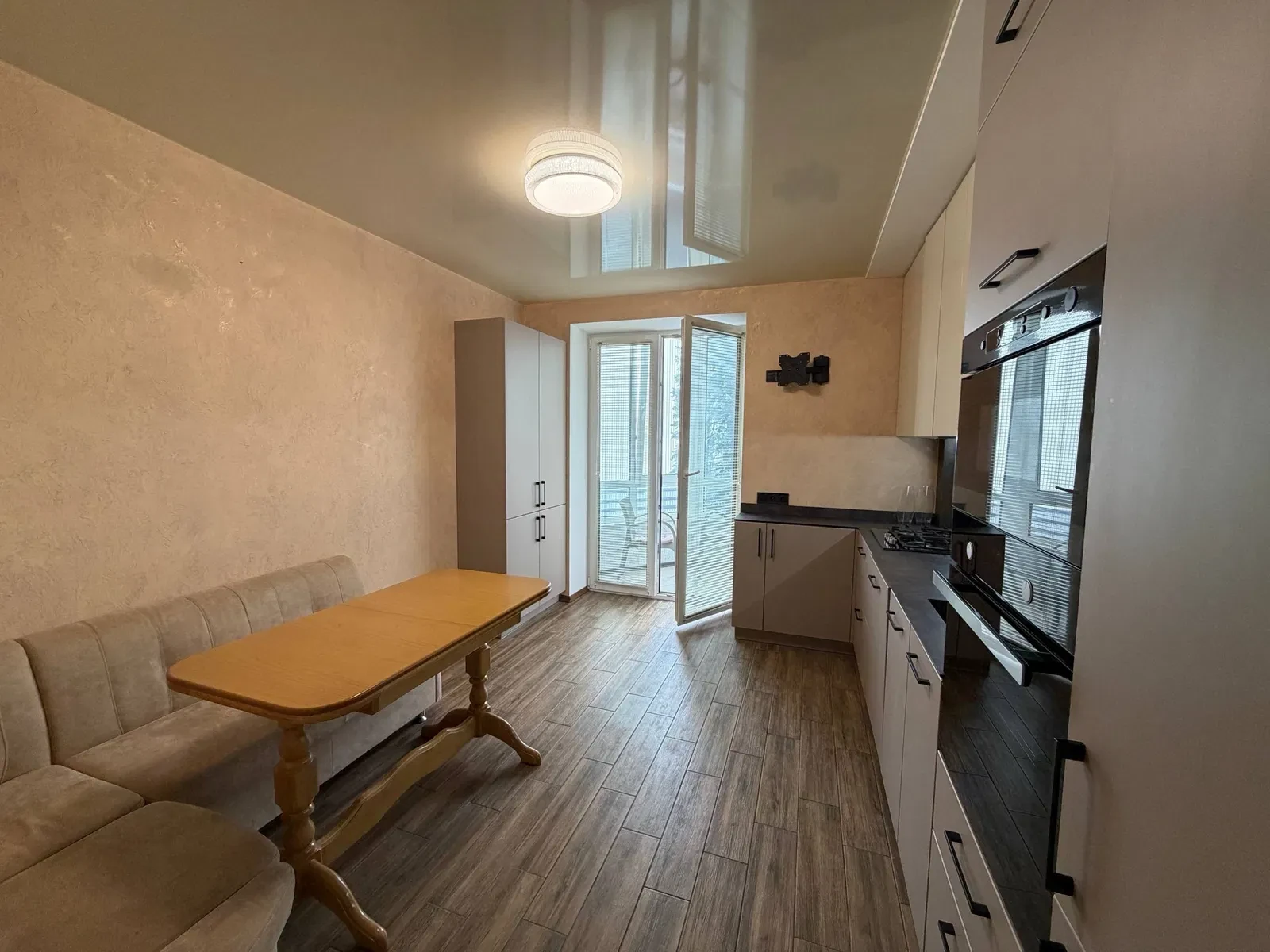 2-комнатная квартира, Полтава: Павленковская площадь, вид на парк, фото 3
