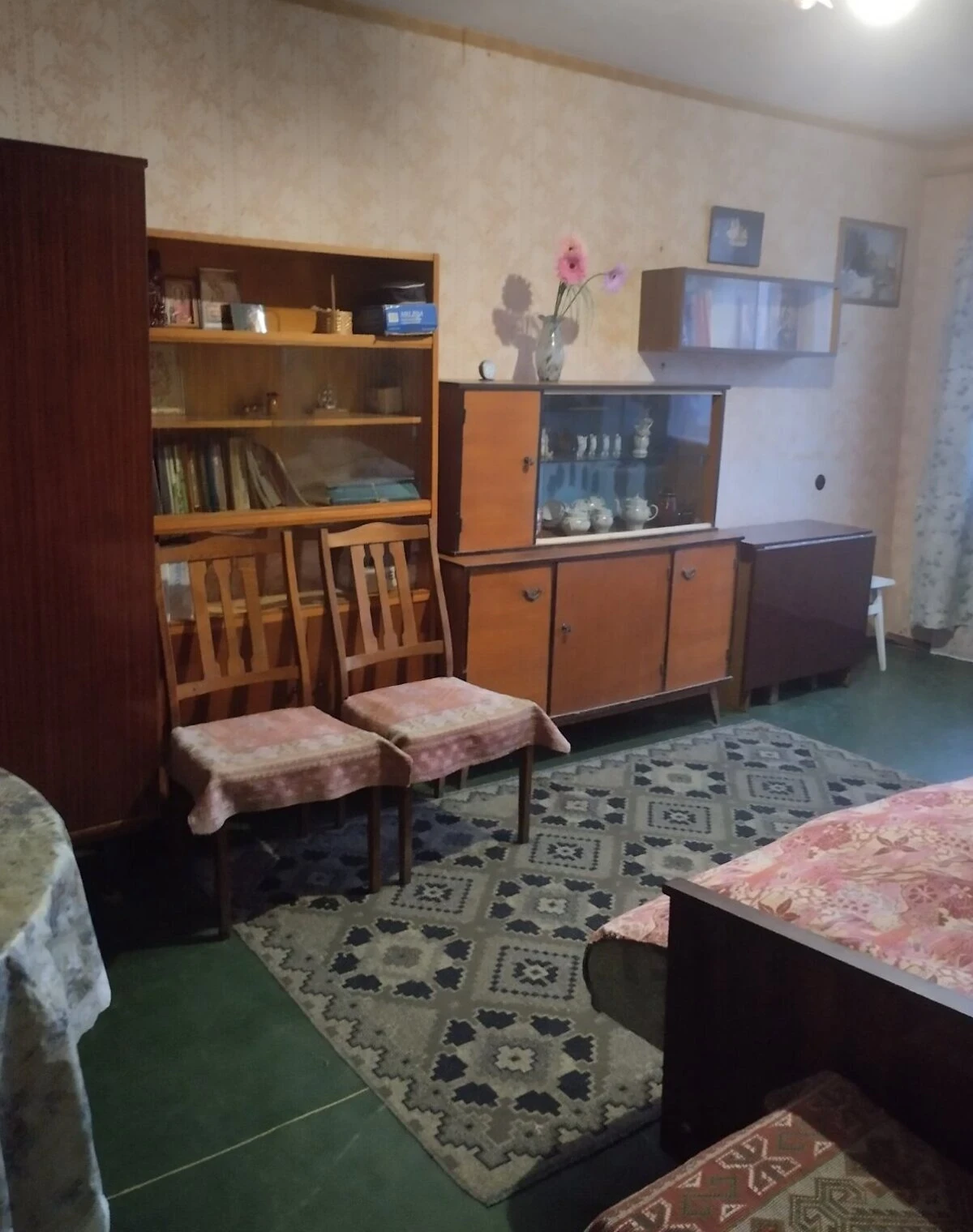 3-кімнатна квартира, Центр: панельний будинок, роздільні кімнати, балкон - фото 4