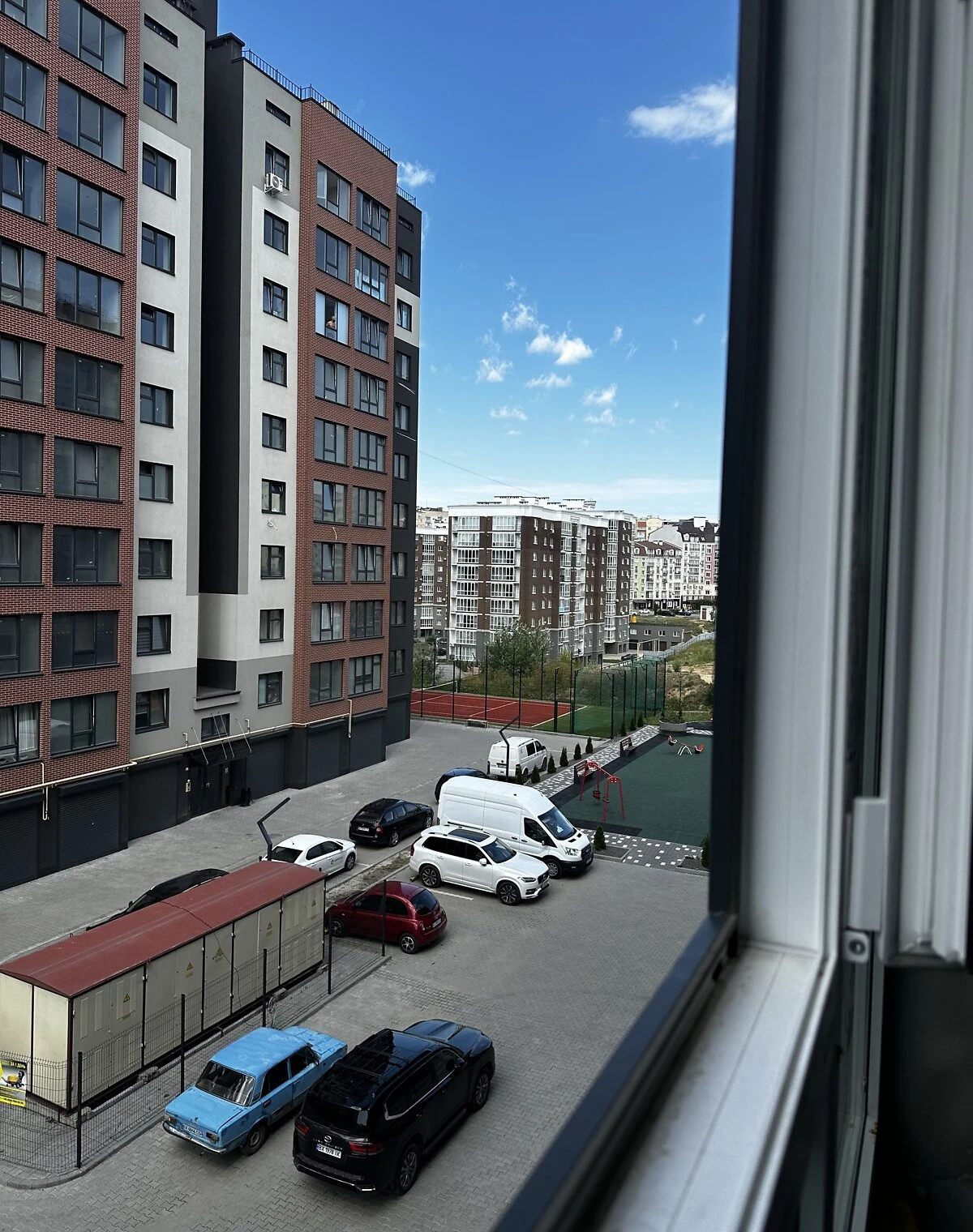 1-кімнатна квартира, Озерна: новобудова, можлива переуступка