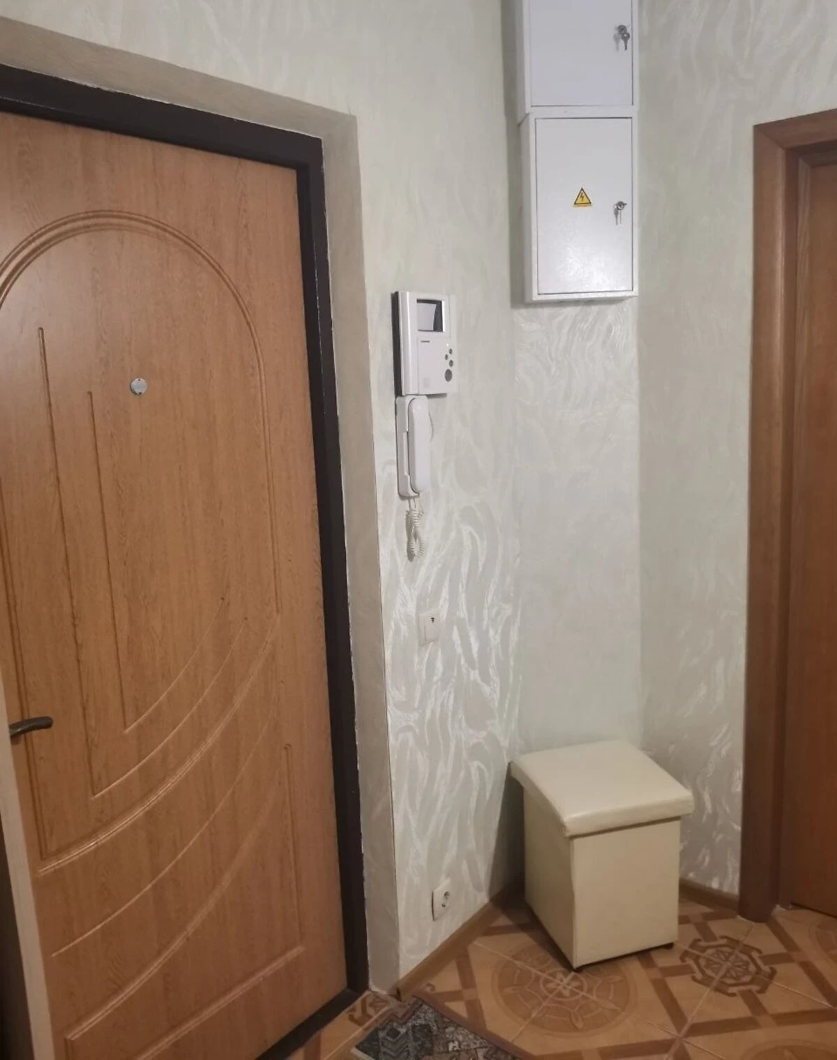 2-комнатная квартира, Троещина: грузовой лифт, вода без света - фото 2