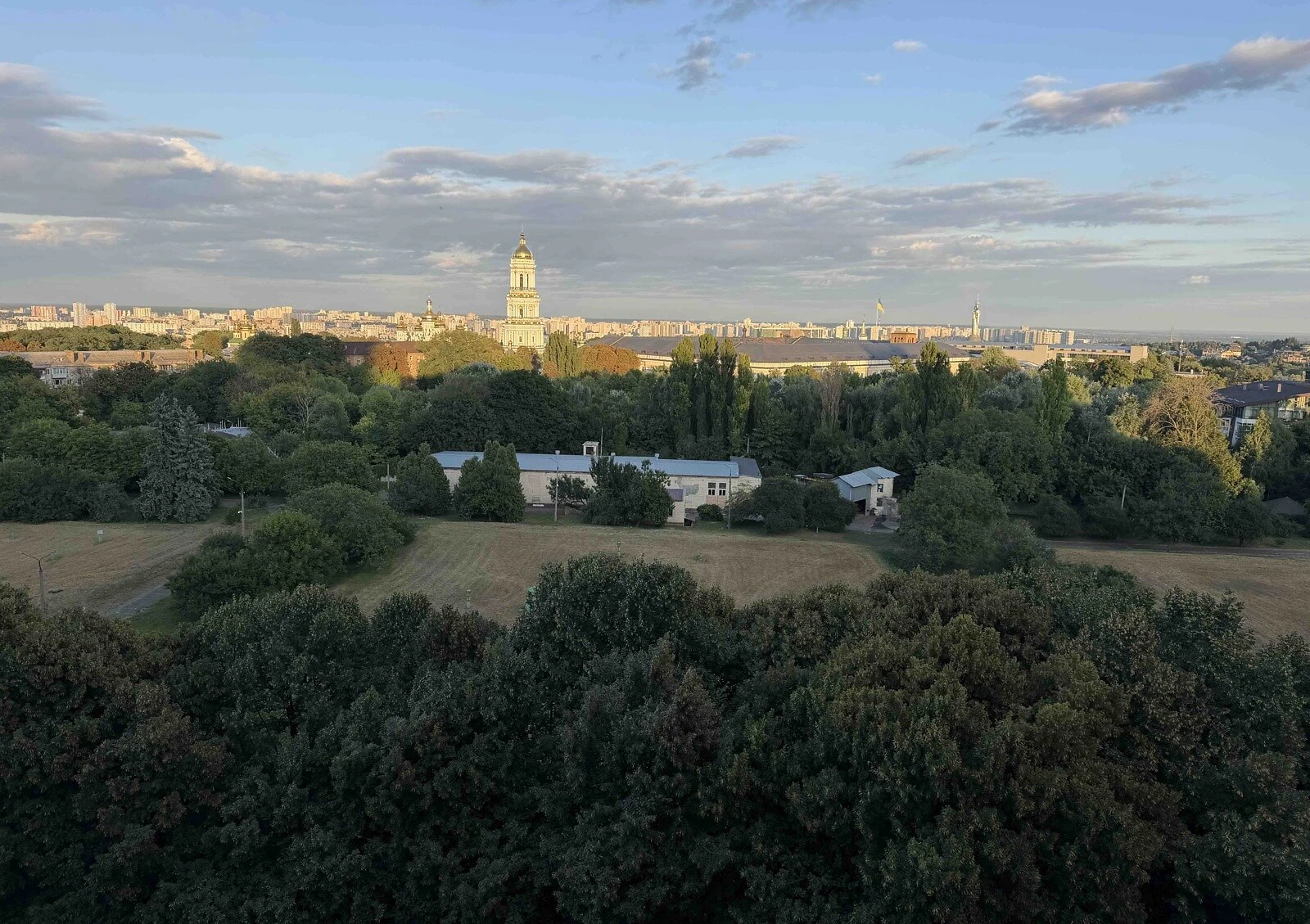 2-кімнатна квартира, Печерськ: ліфт і опалення без світла - фото 1