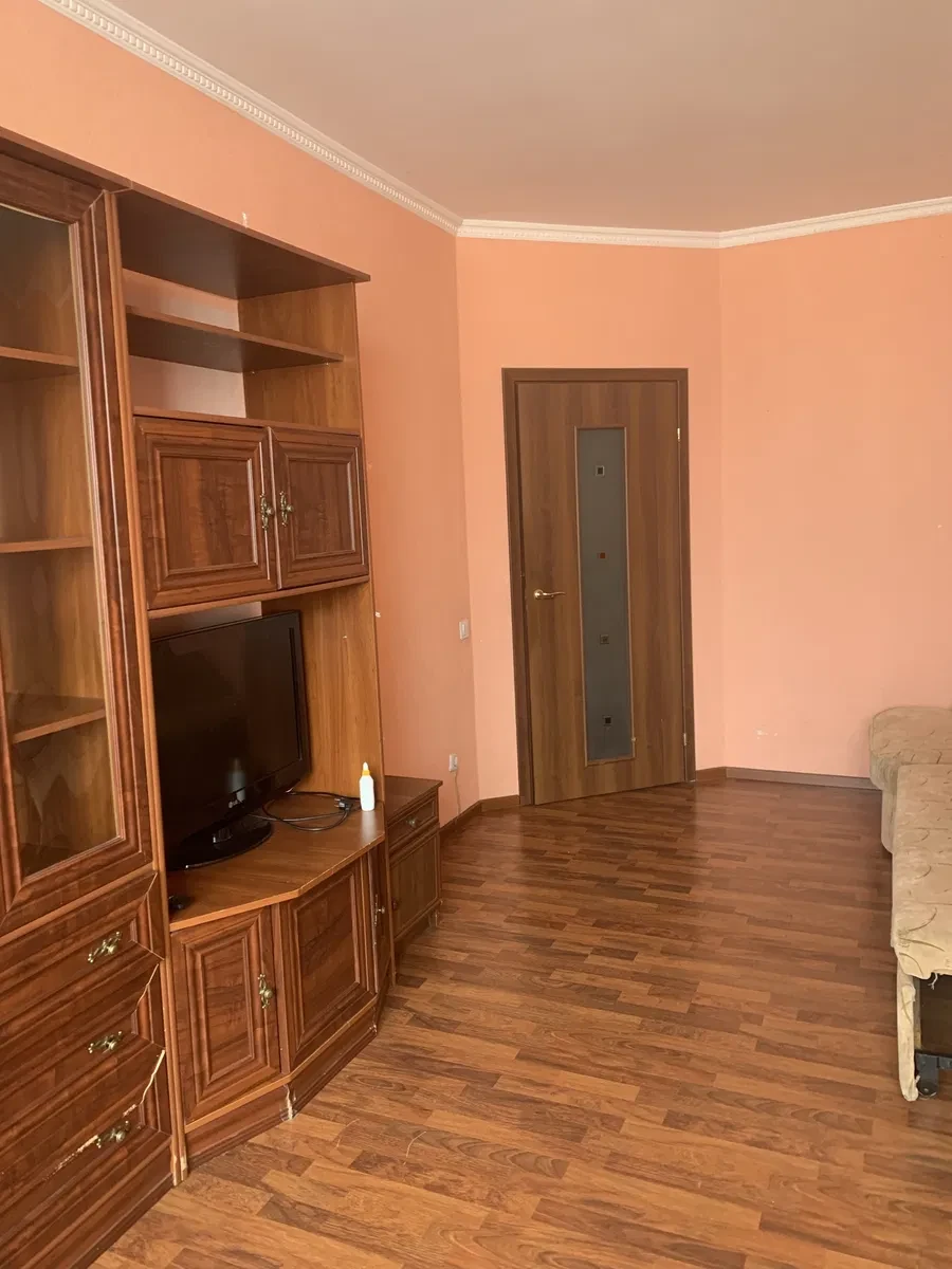 2-кімнатна квартира, Дарницький: резервне живлення, можна з тваринами - фото 1