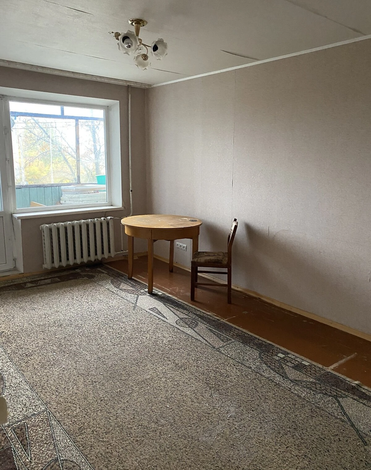 2-комнатная квартира, улица Возрождения: гостинка, требует ремонта - фото 1