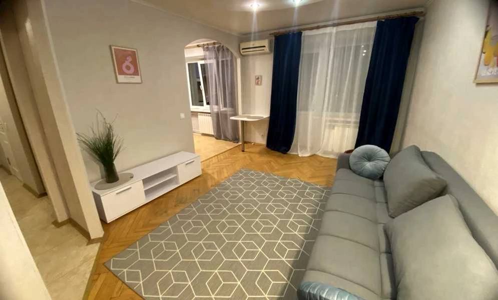 2-кімнатна квартира, Печерський: метро Кловська за 450 м, газ - фото 1