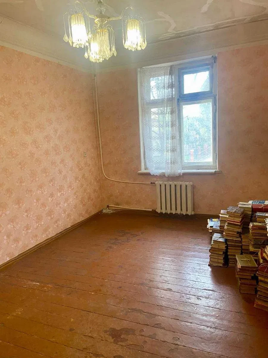 Сталінка, Центрально-Міський: Дзержинка, комора у підвалі - фото 3