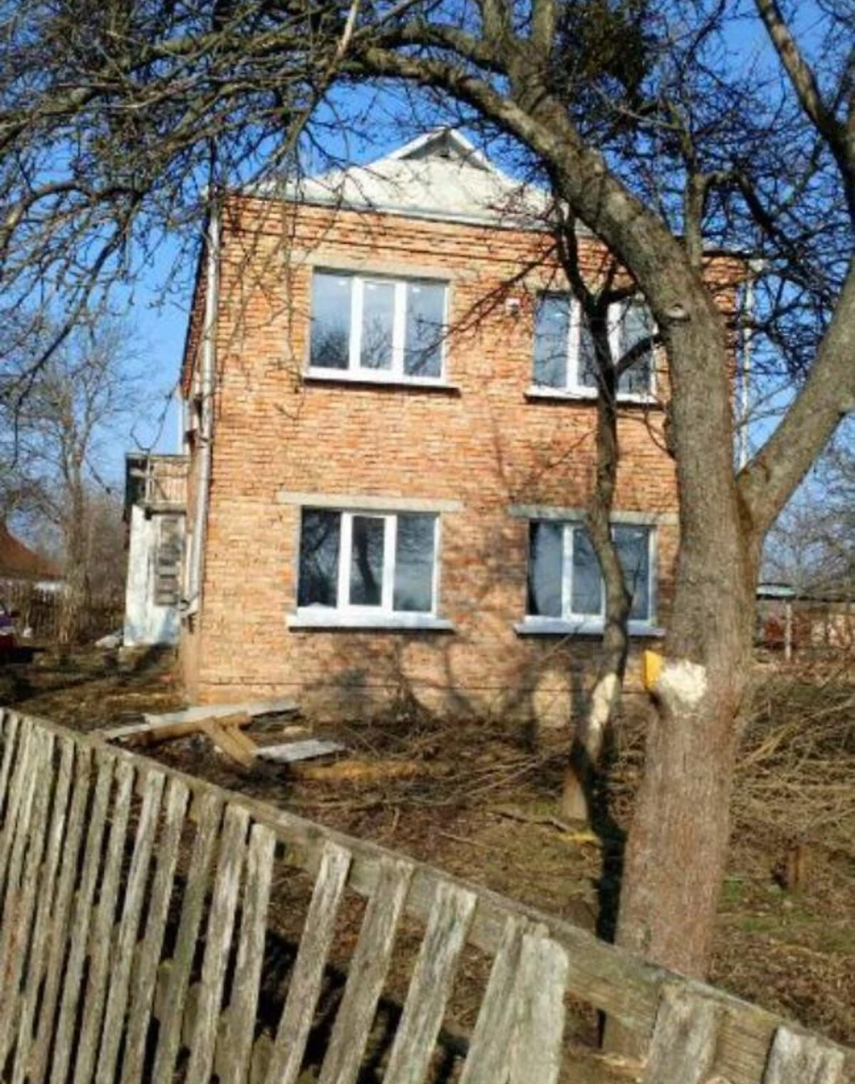 Будинок, Моринці: ділянка 1 гектар, гараж, город і сад