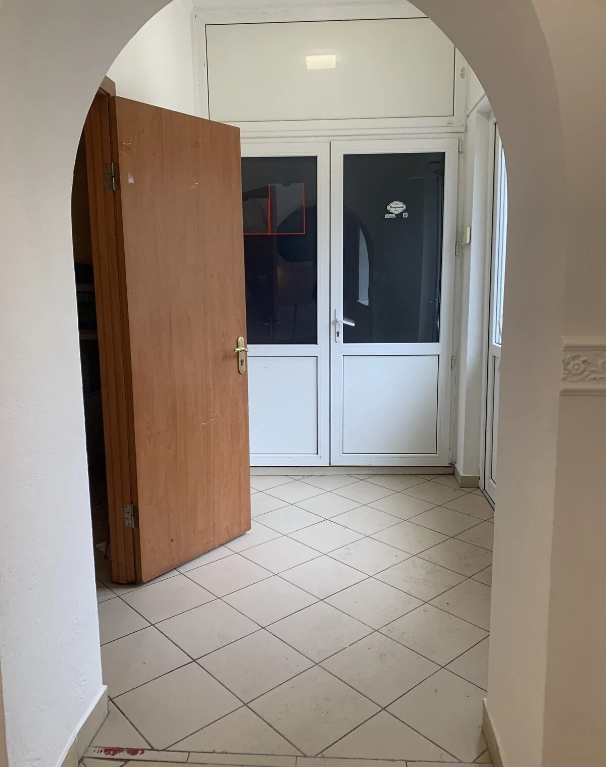 Специальное помещение, Браты: свободная планировка, торговля, фото 5