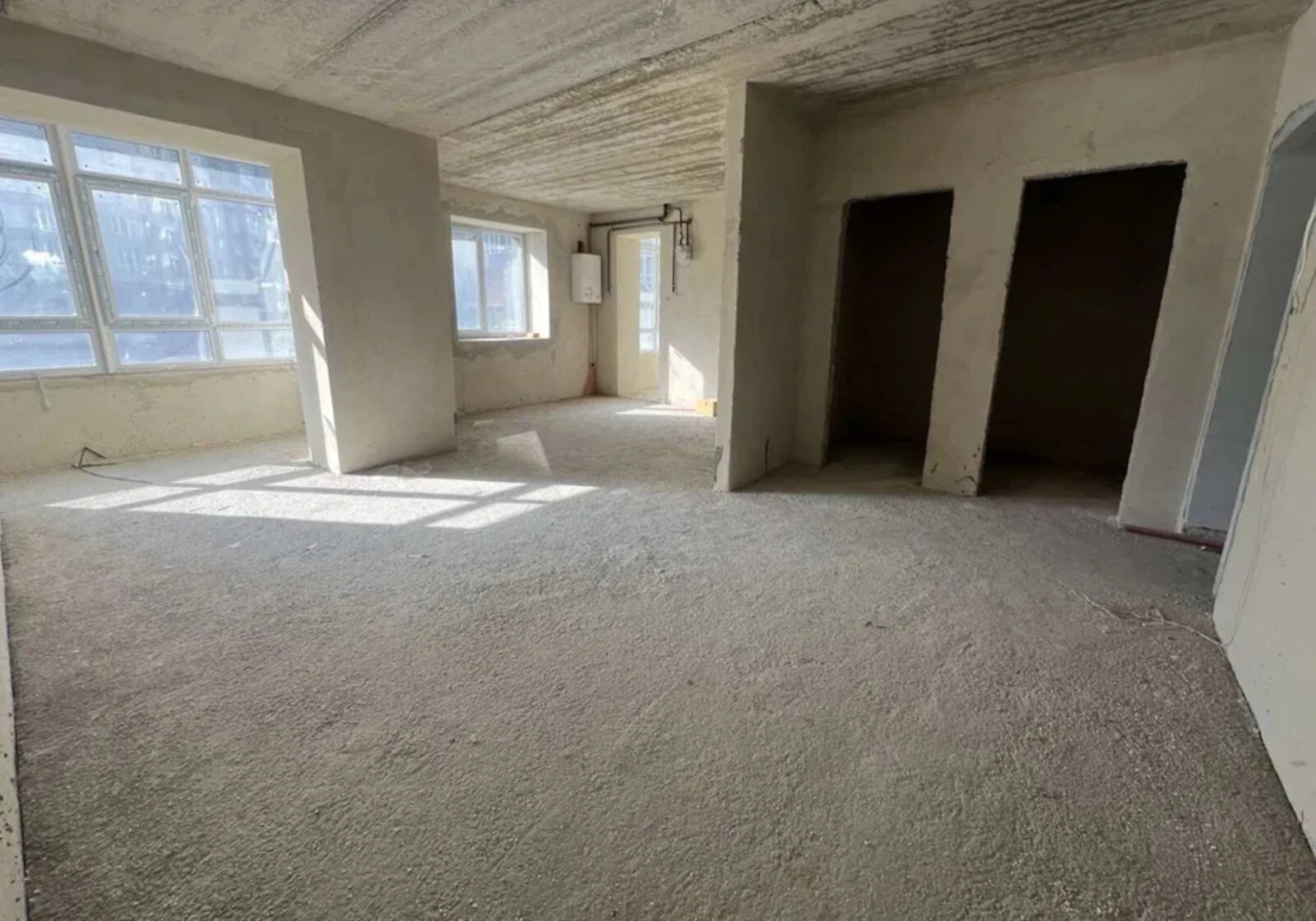 3-кімнатна квартира, вул. Приозерна: кухня 35 м² - фото 1
