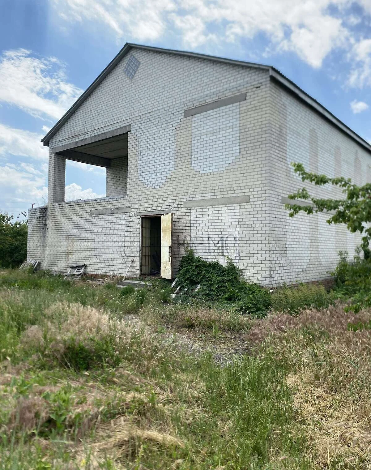 Склад, Шрамковка: укрытие в здании - фото 1