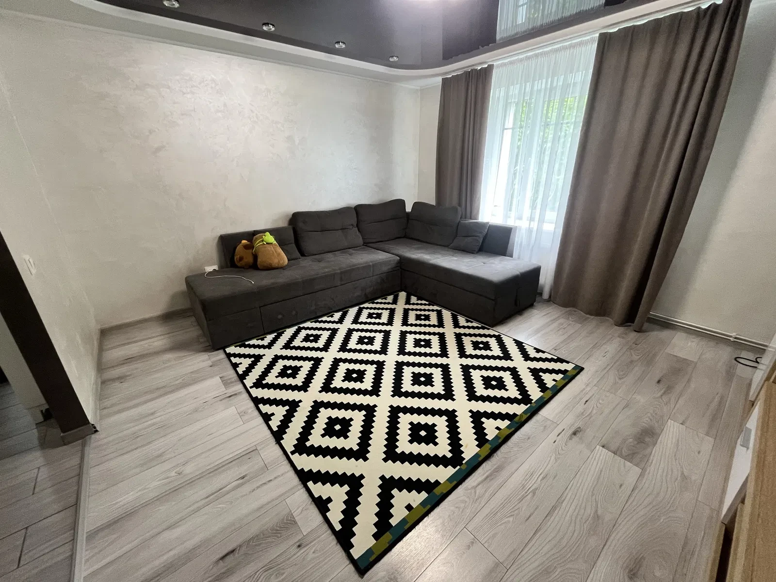 2-кімнатна квартира, Дрогобич: сучасний ремонт, підвал 5 м² - фото 3