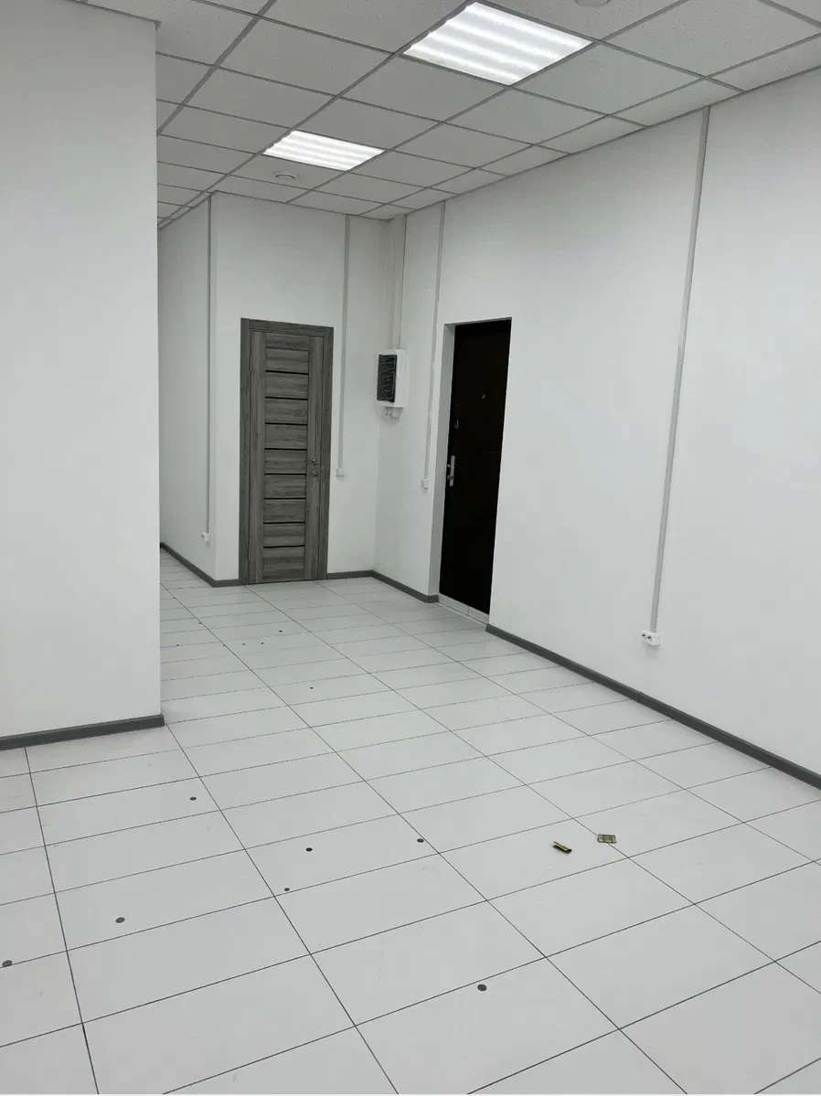 Підвальне приміщення, Дарницький: 3.40 м стеля, санвузол, фото 3