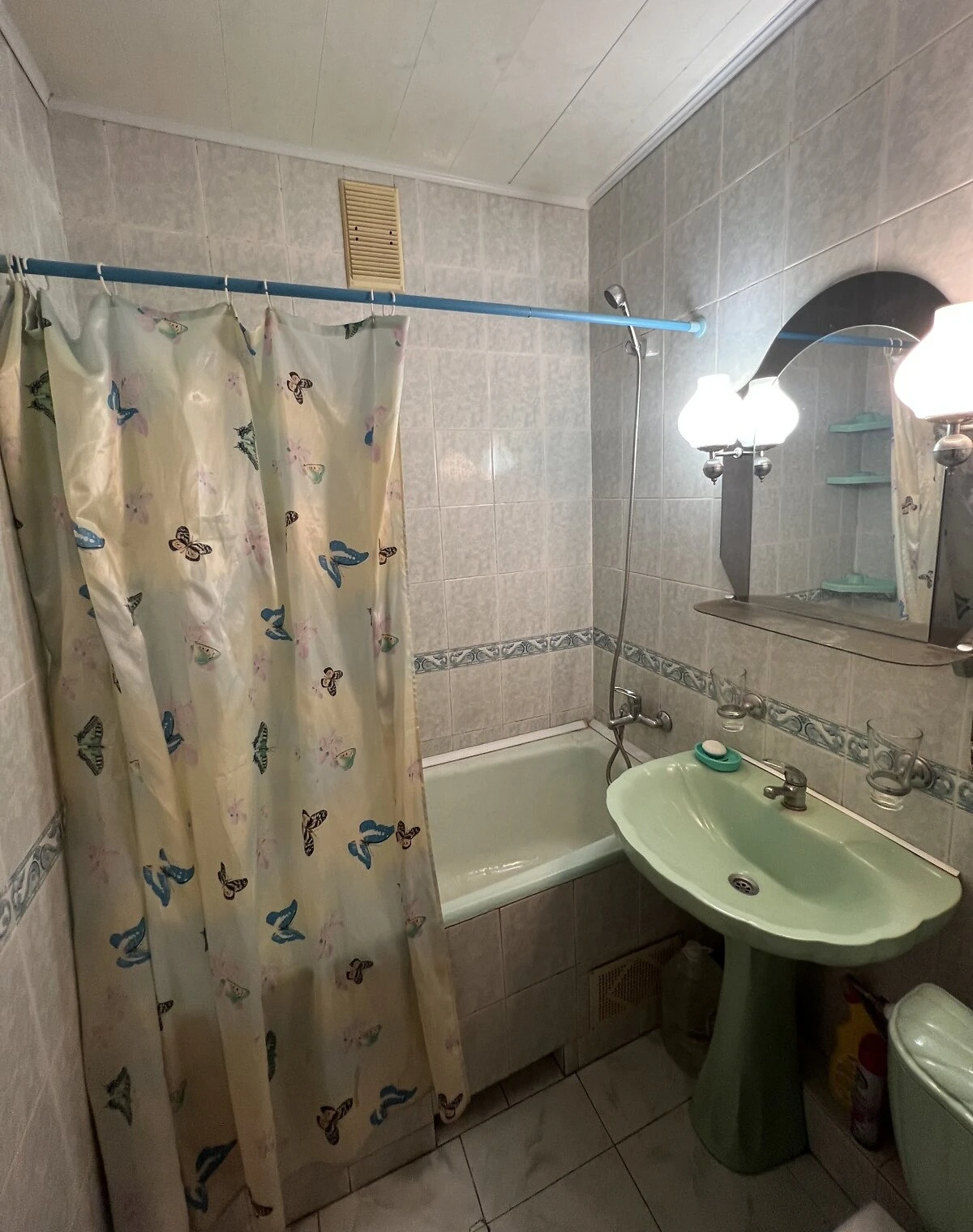 2-кімнатна квартира, Київський: косметичний ремонт, вода й опалення без світла, фото 5