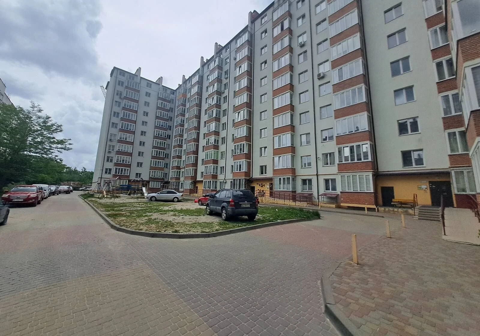 2-кімнатна квартира, Рясне 2: цегляні стіни, централізоване опалення - фото 1