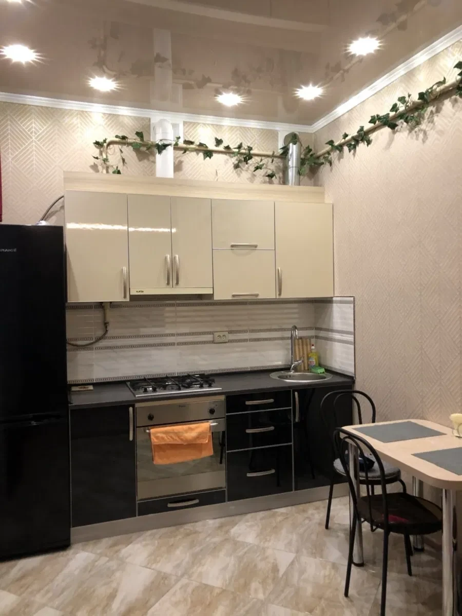 1-кімнатна квартира, Полтава: авторський ремонт, кухня-студія