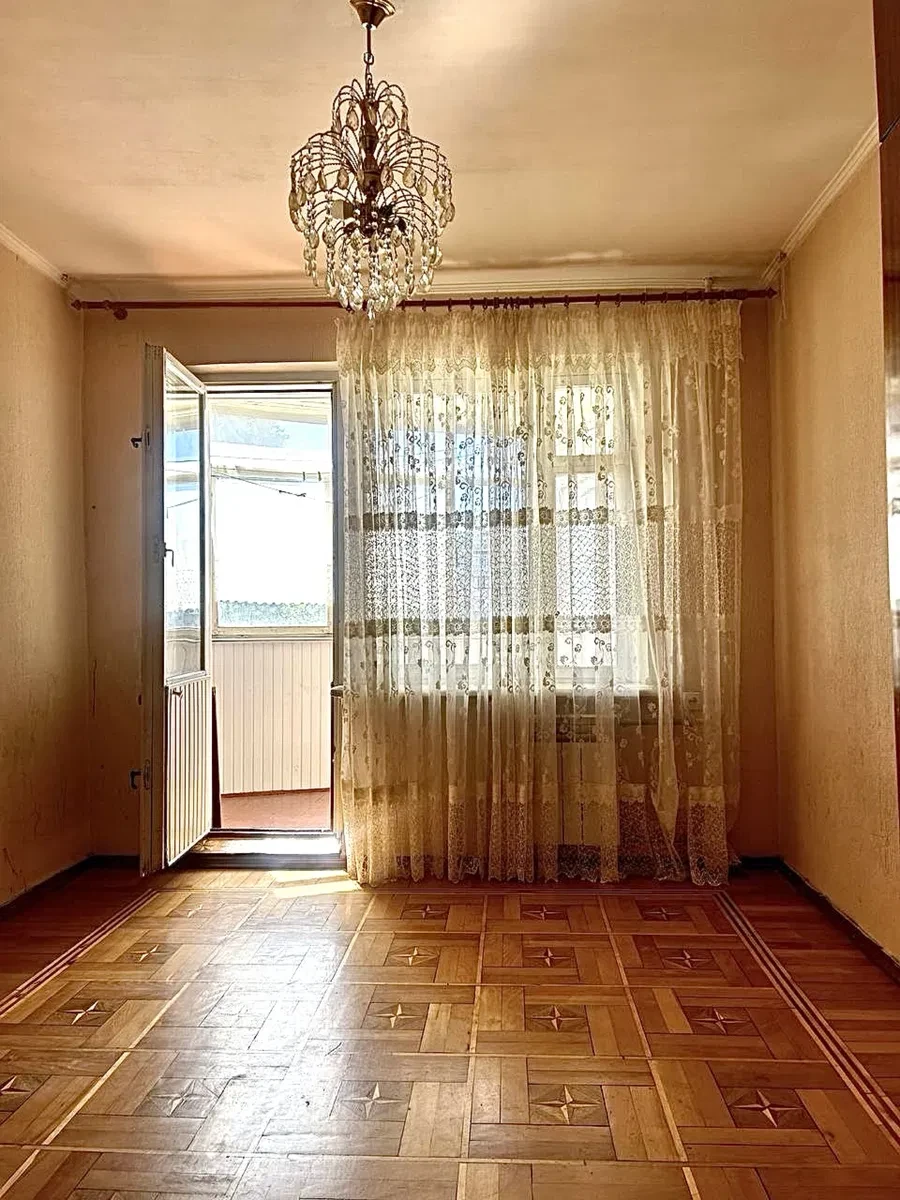 3-кімнатна квартира, Київський: роздільні кімнати, два балкони - фото 2