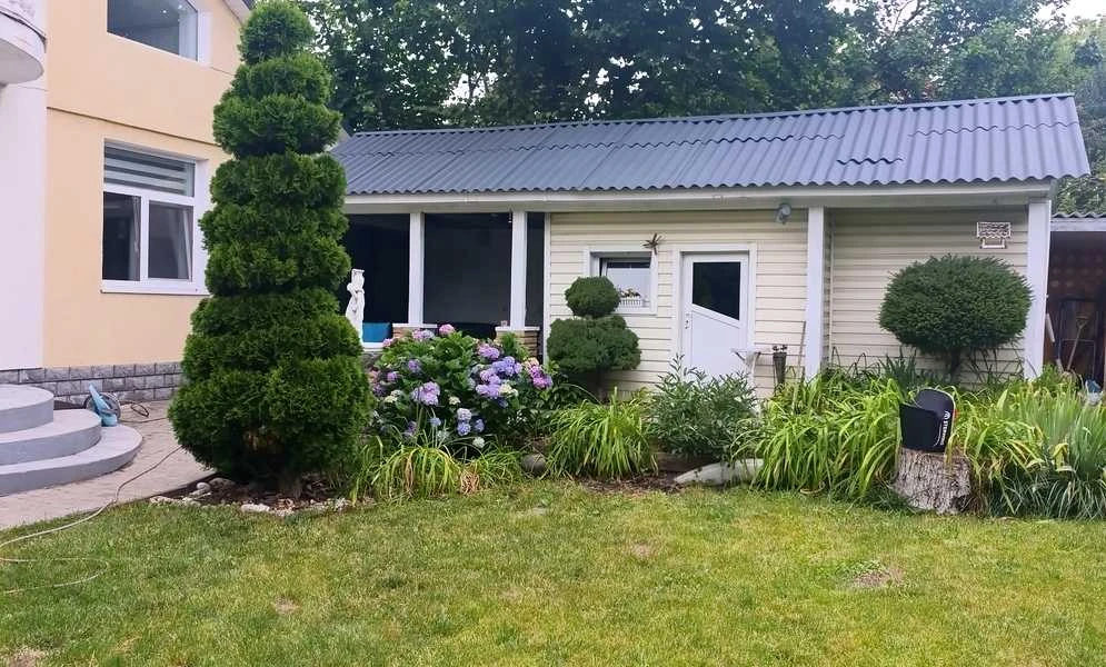Дом, Соломенский: 2 парковочных места, генератор, 8 соток - фото 2