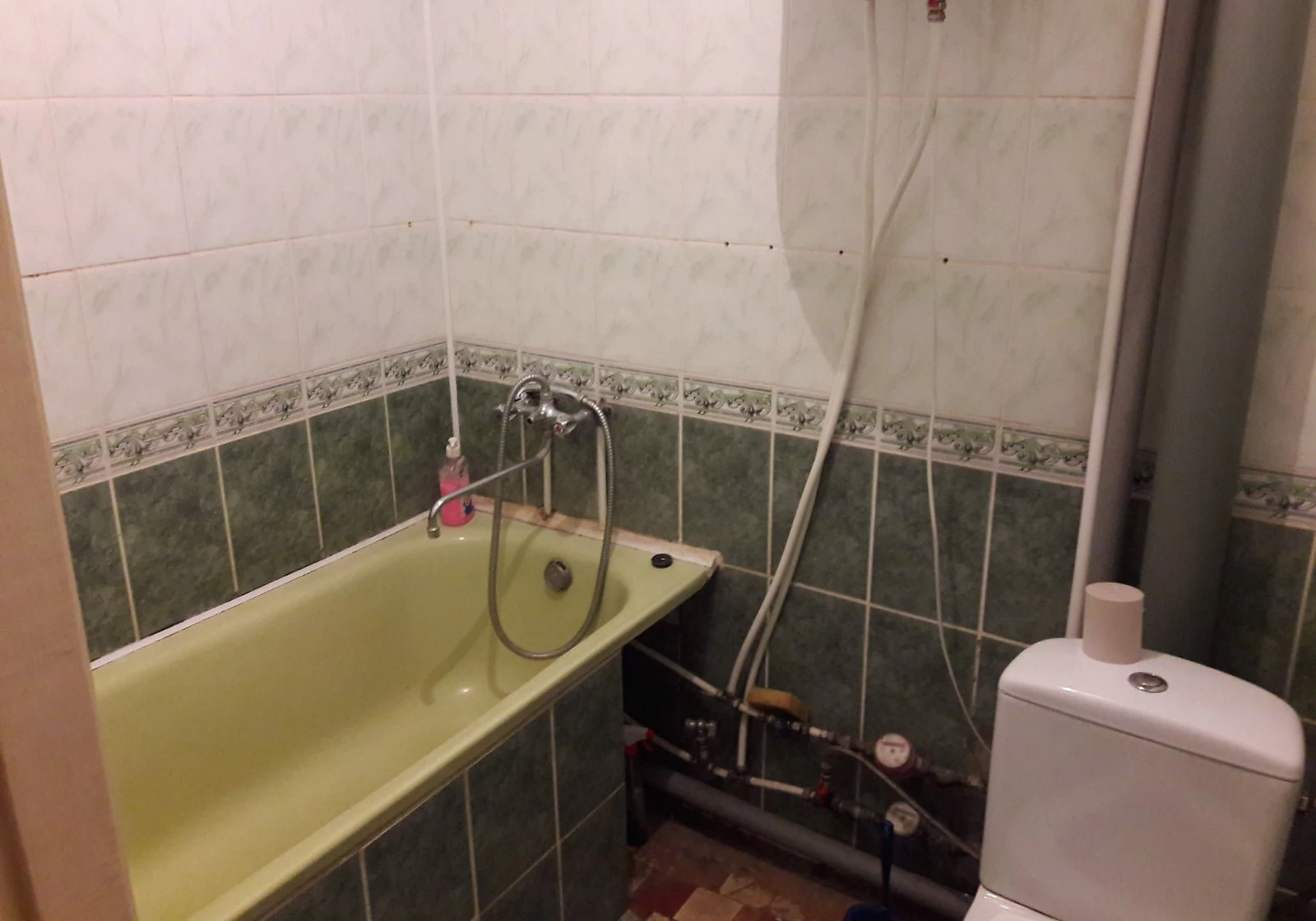 2-кімнатна квартира, Кривий Ріг: кухня 10 м², косметичний ремонт - фото 2