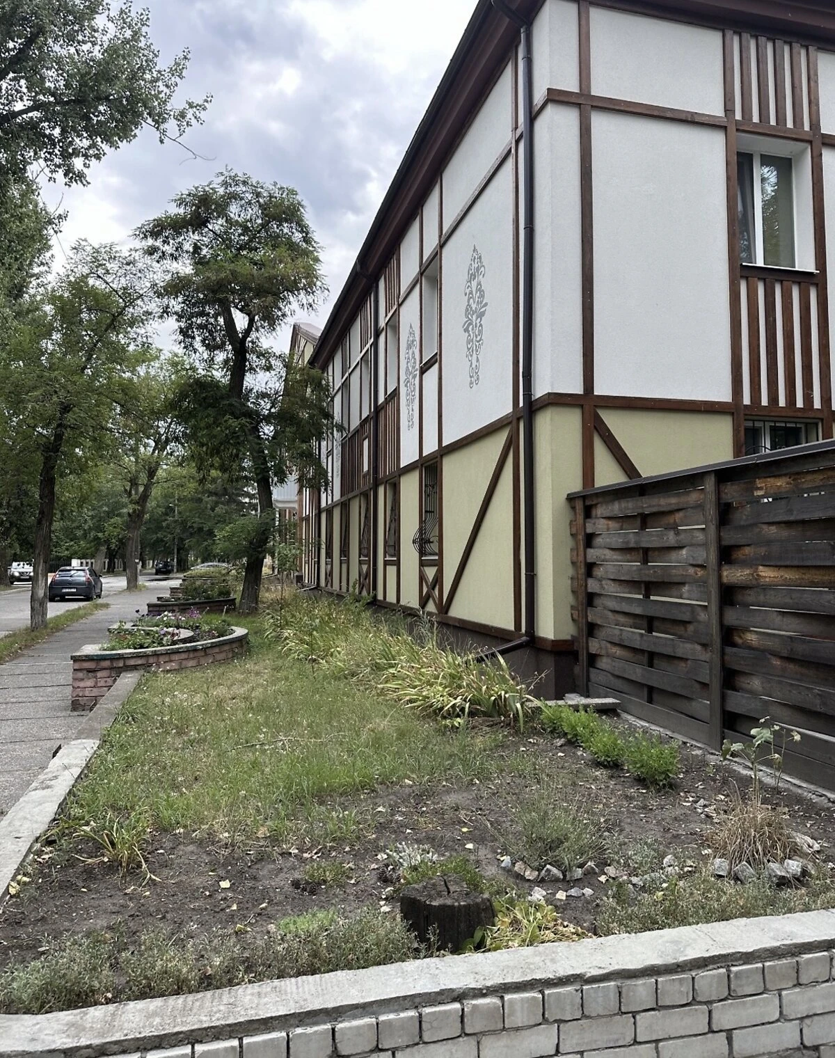 3-кімнатна квартира, Придніпровський: єВідновлення, внутрішній двір - фото 3