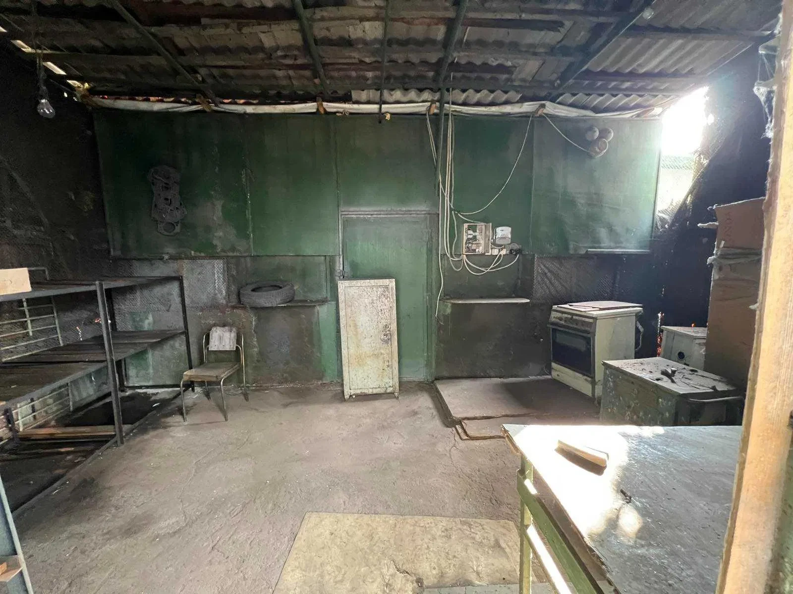 Павільйон, Печерський: фасадне, майданчик 150 м², під шиномонтаж, фото 4