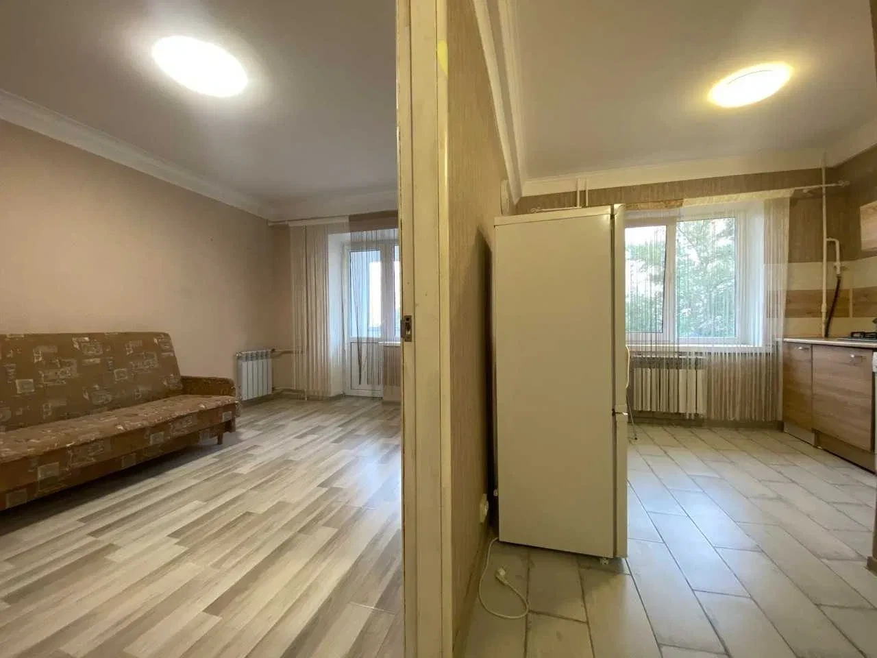 1-кімнатна квартира, Оболонський: метро Героїв Дніпра 10 хв, балкон - фото 1