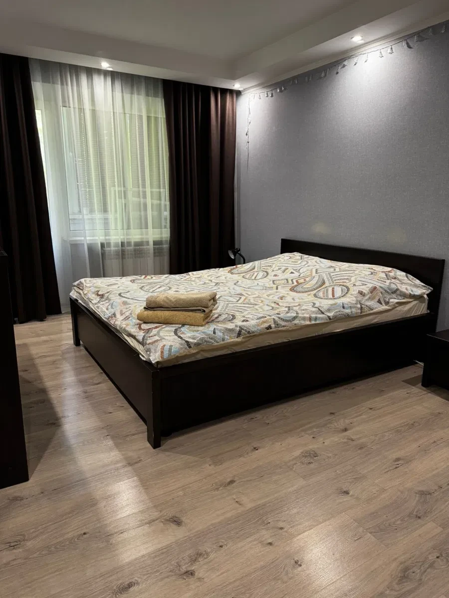 2-кімнатна квартира, Краматорськ: з меблями, кухня 10 м²