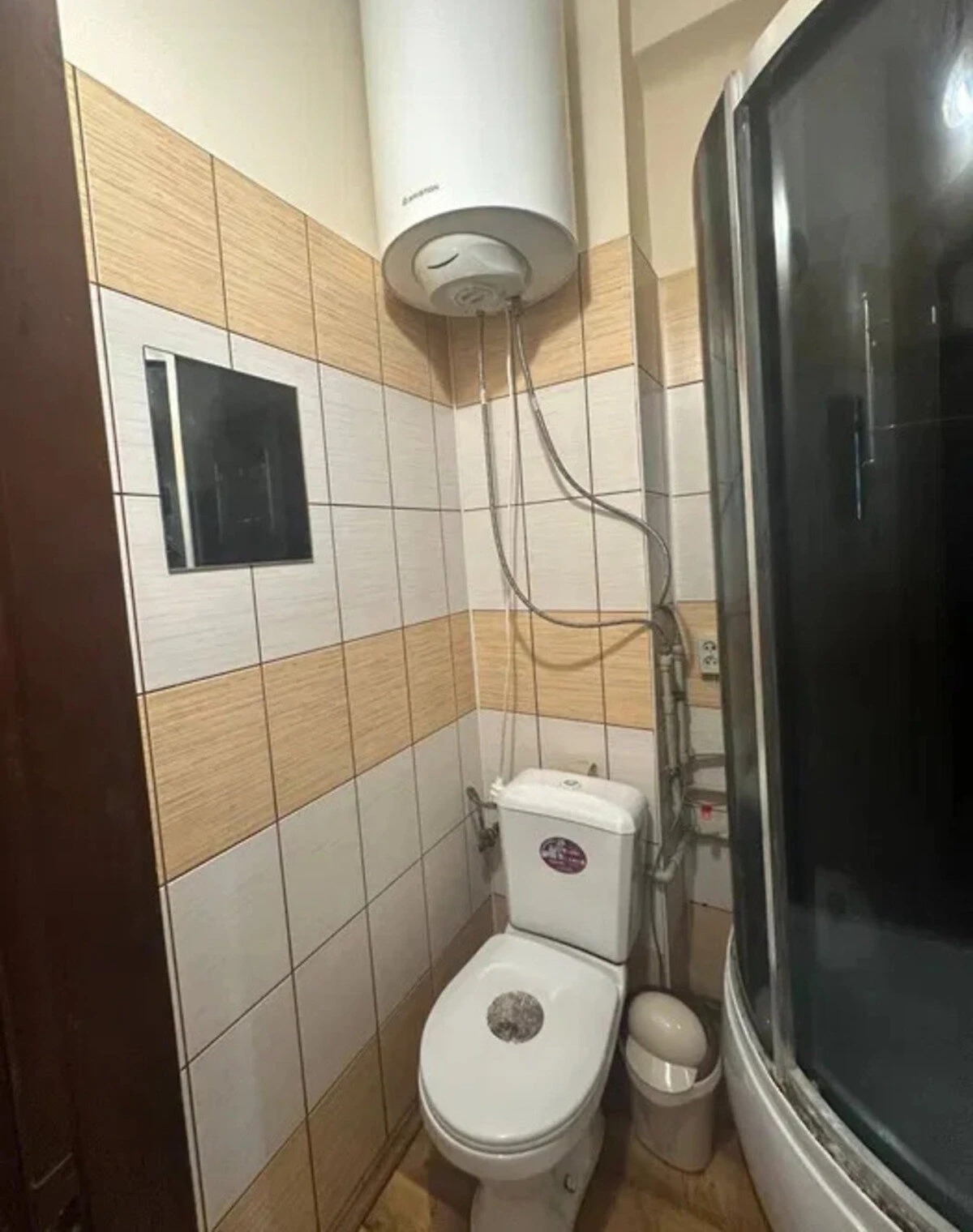 1-комнатная квартира, Стрый: кухня 13 м², кирпичные стены - фото 1