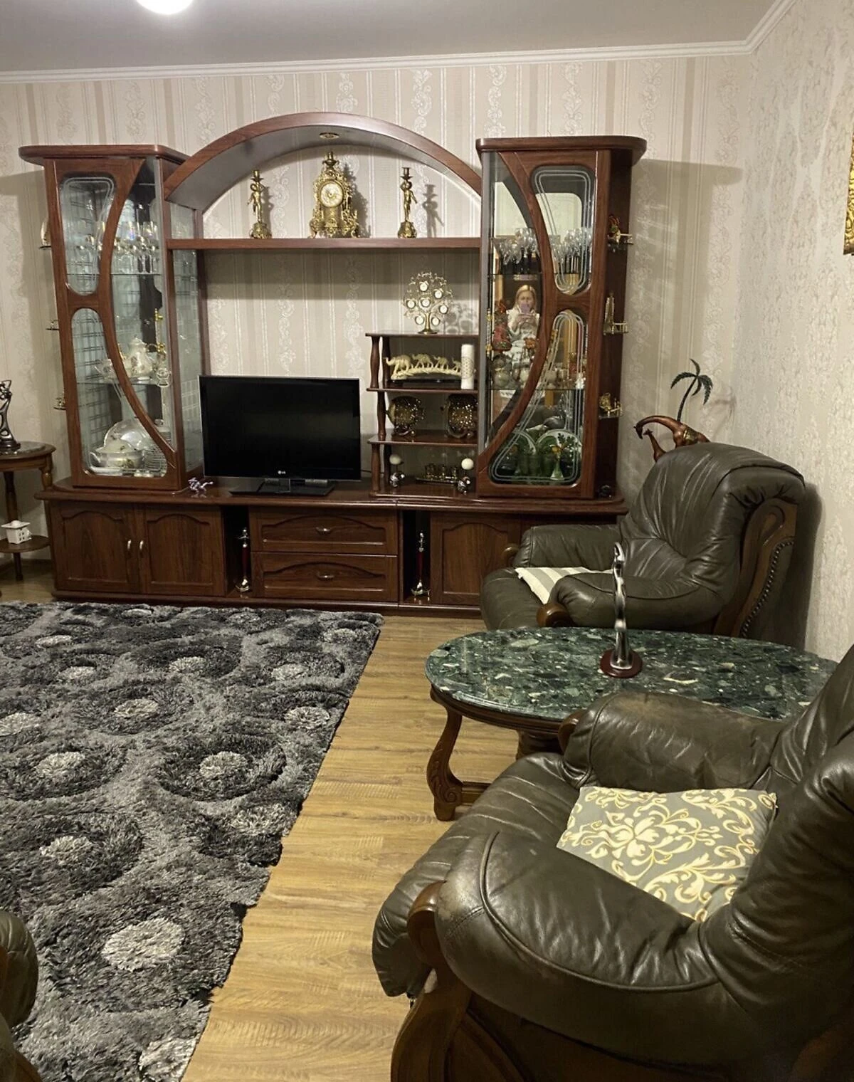 3-кімнатна квартира, Охтирка: євроремонт, цегляні стіни - фото 1