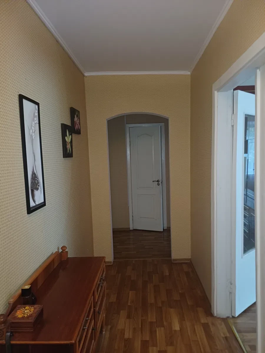 3-кімнатна квартира, ЮЗР: євроремонт, паркомісце, панорамні вікна, фото 2