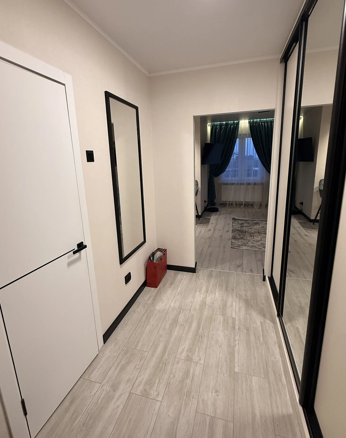 2-кімнатна квартира, Теремки-2: укриття, ліфт і вода без світла, фото 5