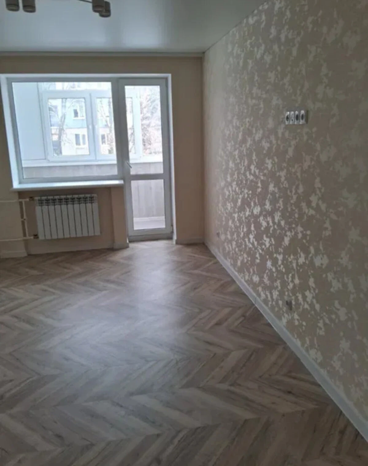2-кімнатна квартира, Алмазний: євроремонт, кухня 15 м² - фото 3