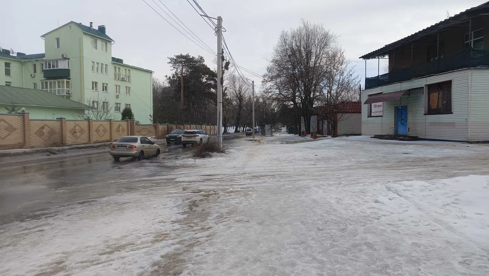 Приміщення, Новобаварський: фасадне, два входи, стелі 3,5 м - фото 1