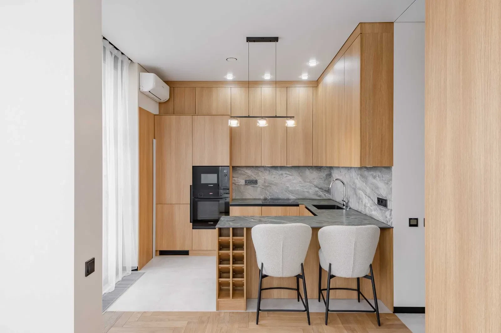 1-кімнатна квартира у ЖК Unit Home: авторський ремонт, стабільне світло
