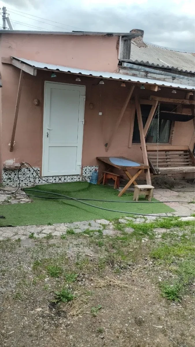 Будинок, Синельникове: дві спальні, два санвузли, гараж
