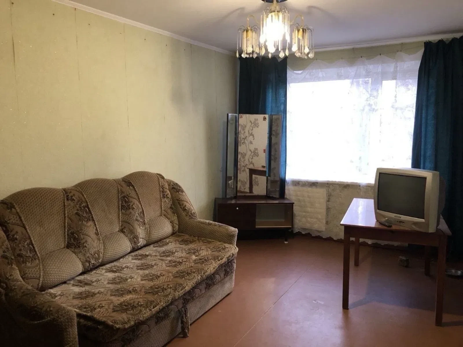 2-кімнатна квартира, Пивзавод: без відключень, меблі та техніка