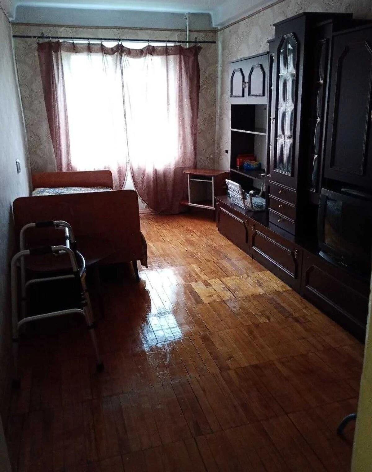 4-комнатная квартира, Запорожье: паркет, внутренний двор - фото 4