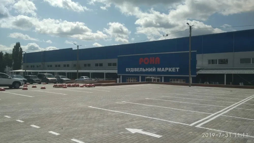 Приміщення, Ромни: новий ТРЦ, окремий вхід, власна парковка - фото 3