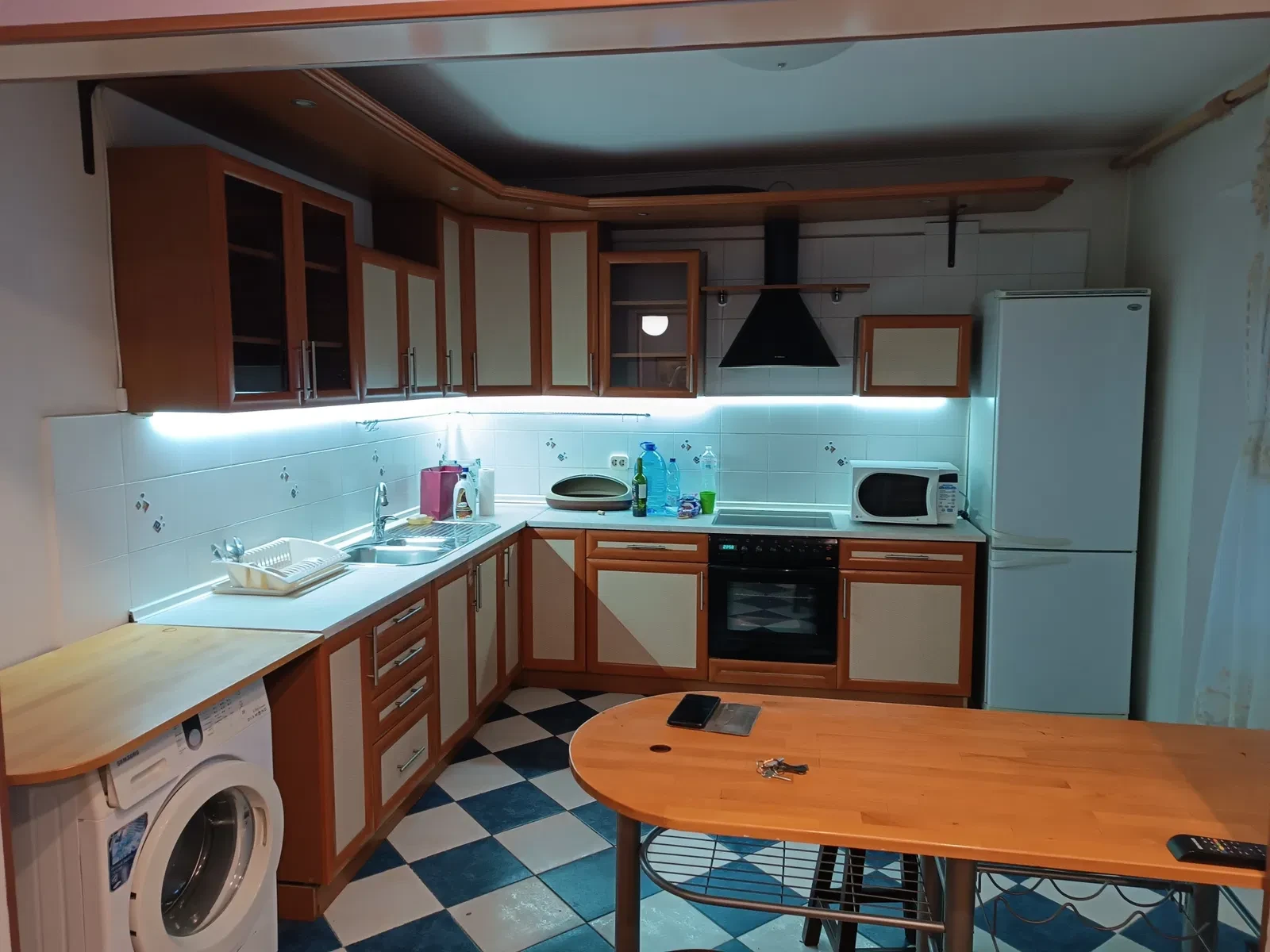 3-кімнатна квартира, Дарницький: хол 30 м², 6 хв до метро Позняки - фото 3