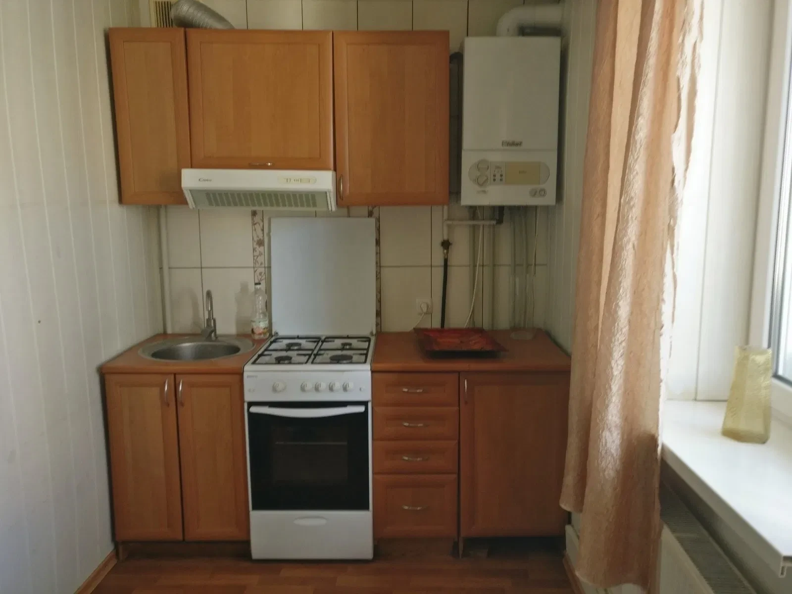 1-кімнатна квартира, Новогуйвинське: автономне опалення, вид на озеро, фото 4