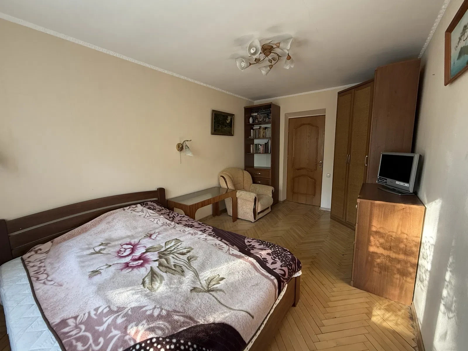 2-кімнатна квартира, Голосіївський: ліс за 3 хвилини, метро за 10 хвилин - фото 2