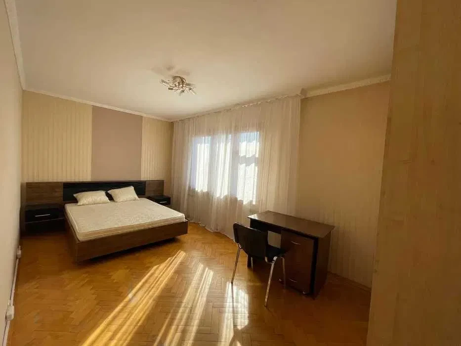 3-комнатная квартира, Софиевская Борщаговка: эркер 12 м², видовая - фото 3