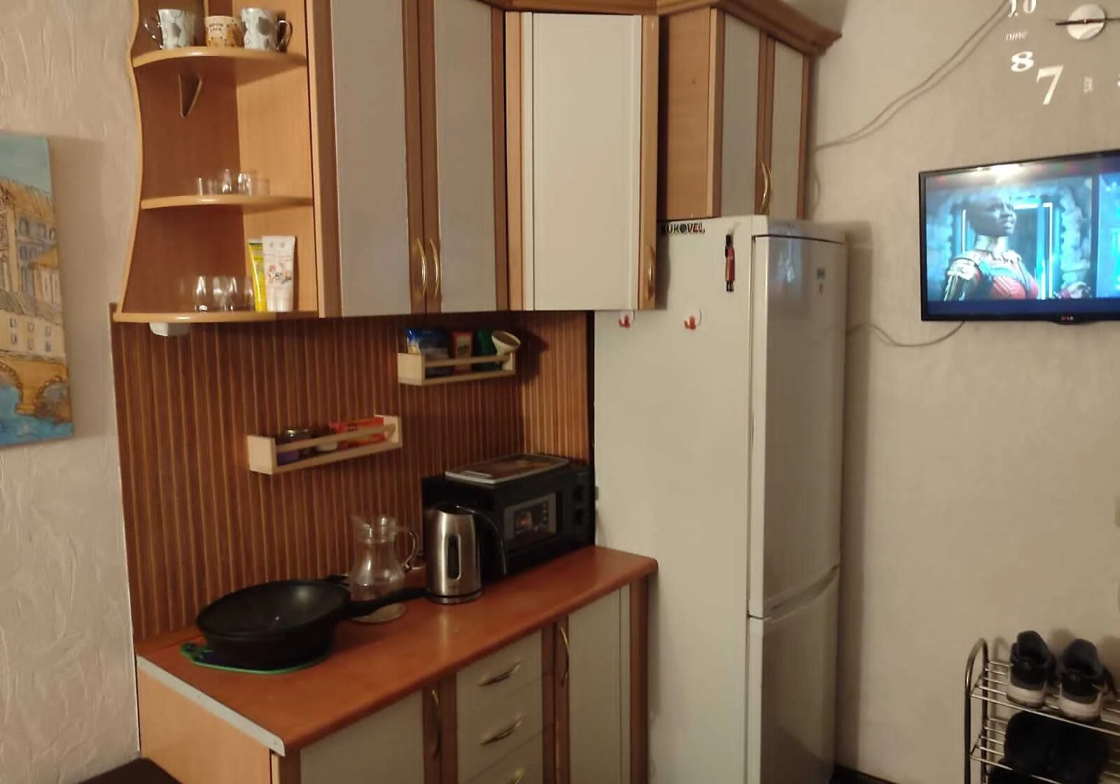 Комната, Куреневка: укрытие в доме, кухня на этаже - фото 1