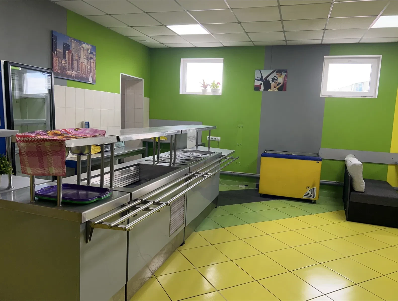 Кафе, Шептицький: меблі й техніка, з ремонтом - фото 2